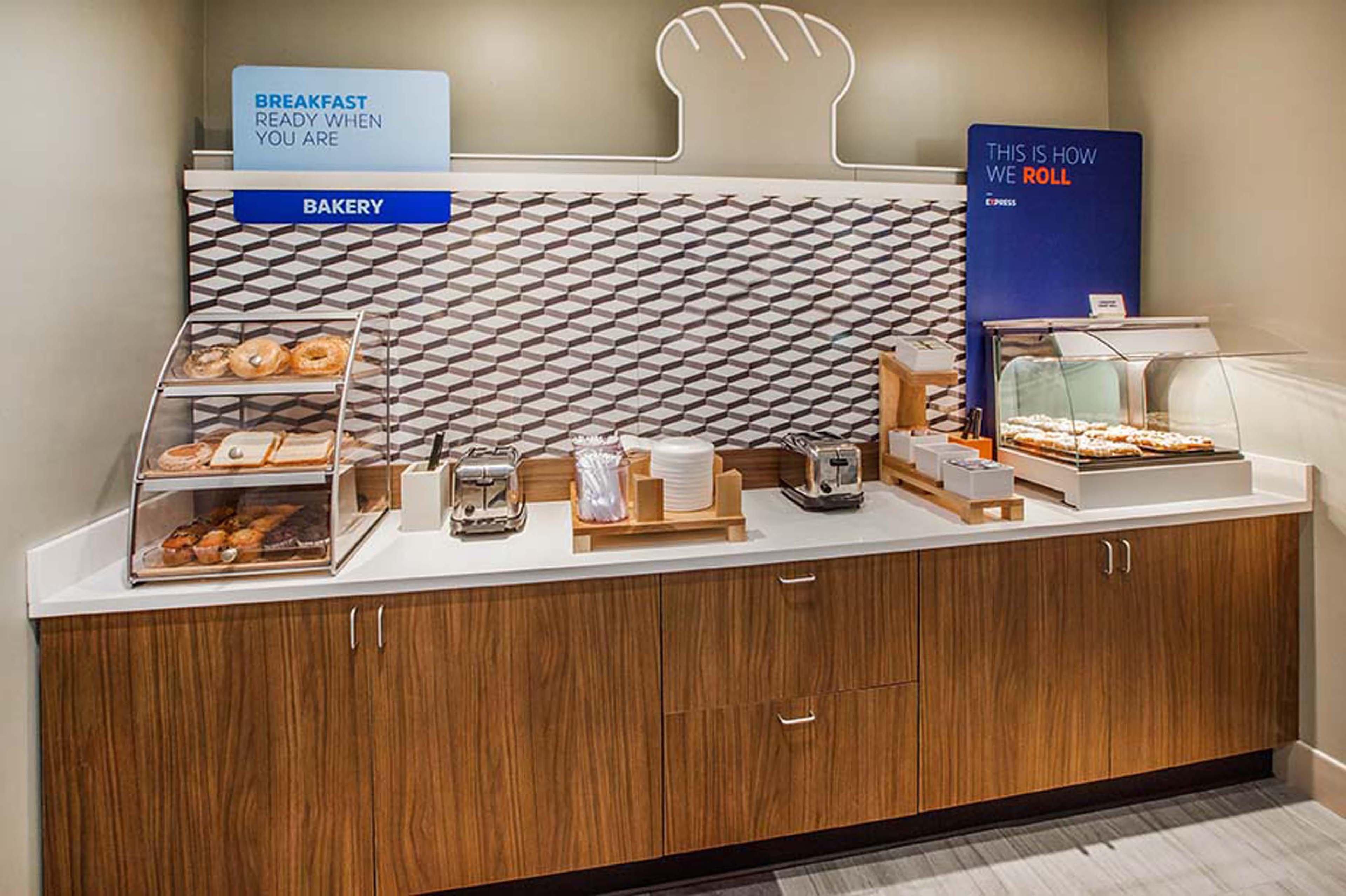 Holiday Inn Express & Suites Atlanta Airport Ne - Hapeville By Ihg Exteriör bild